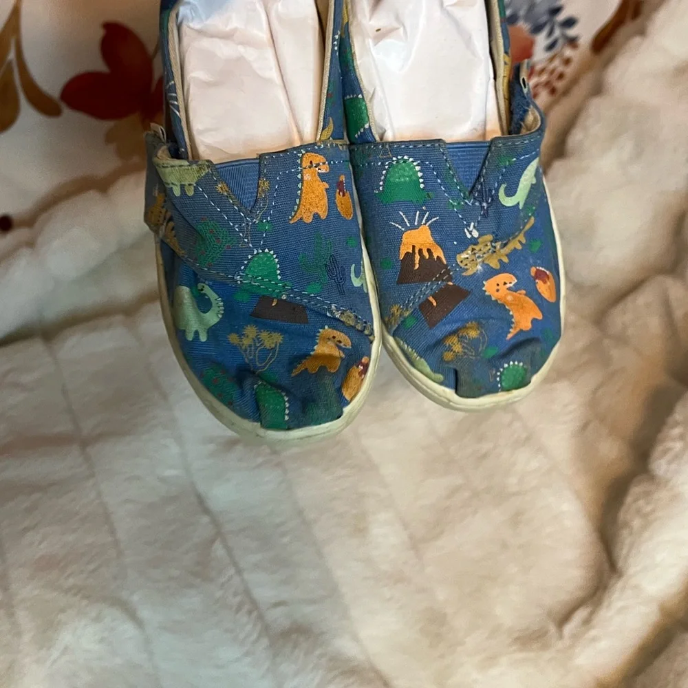 Toms Unisex Toddler Sz 10 Blue Dino Canvas Hook Loop Close Casual Jurassic Shoes